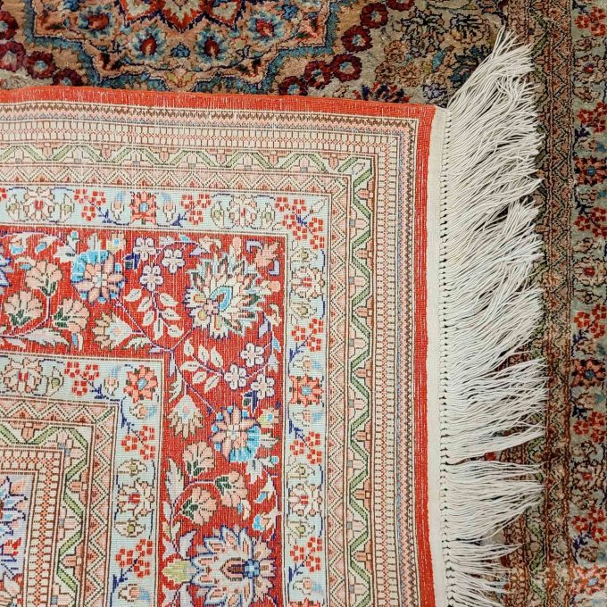 Los 899: Kayseri, Seide, 153 x 93 cm, Zustand C – Bild 2