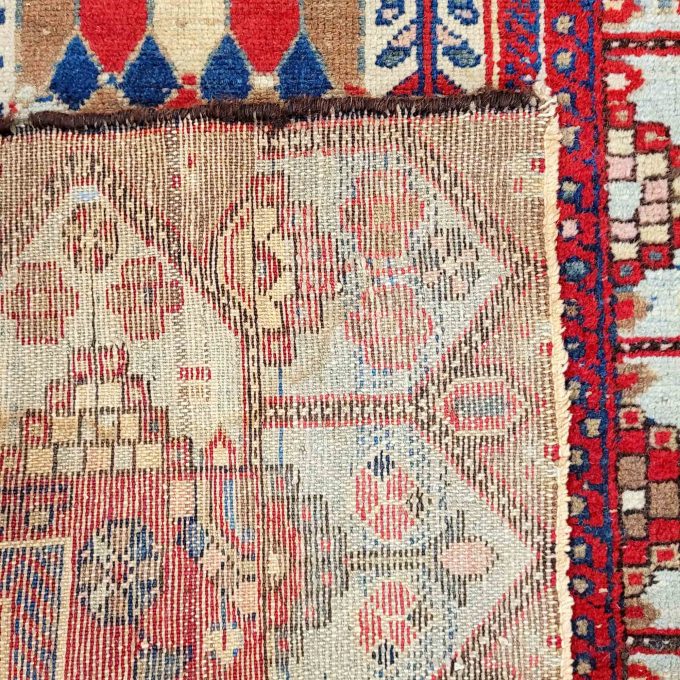 Los 915: Hamadan, 19. Jh., 117 x 77 cm, Zustand C/D – Bild 2
