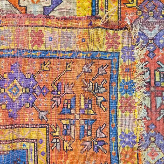 Los 923: Teppich Zentralanatolien, um 1920, 179 x 122 cm, Zustand D – Bild 2