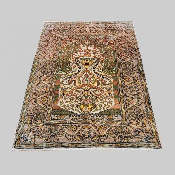 Los 930: Kayseri, Seide, Metallbroschierung, 181 x 130 cm, Zustand C/D