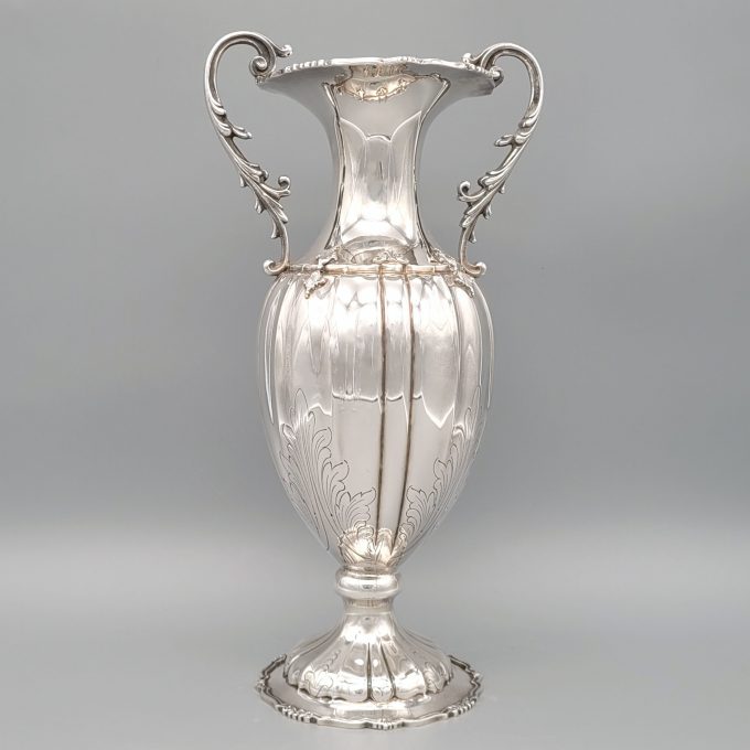 Los 178: Henkelvase