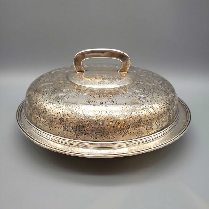 Los 198: Servierplatte mit Haube