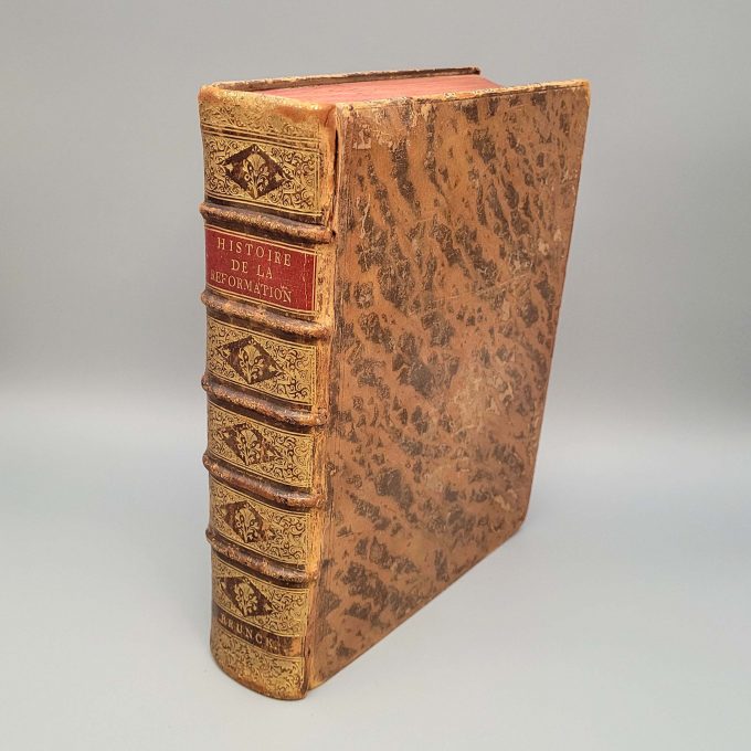 Los 32: SLEIDANUS, Johannes: Histoire de la Reformation, ou memoires de Jean Sleidan sur l'état de la réligion et de la république sous l'Empire de Charles Quint, traduits de nouveau en françois par P. F. le Courrayer – Bild 2