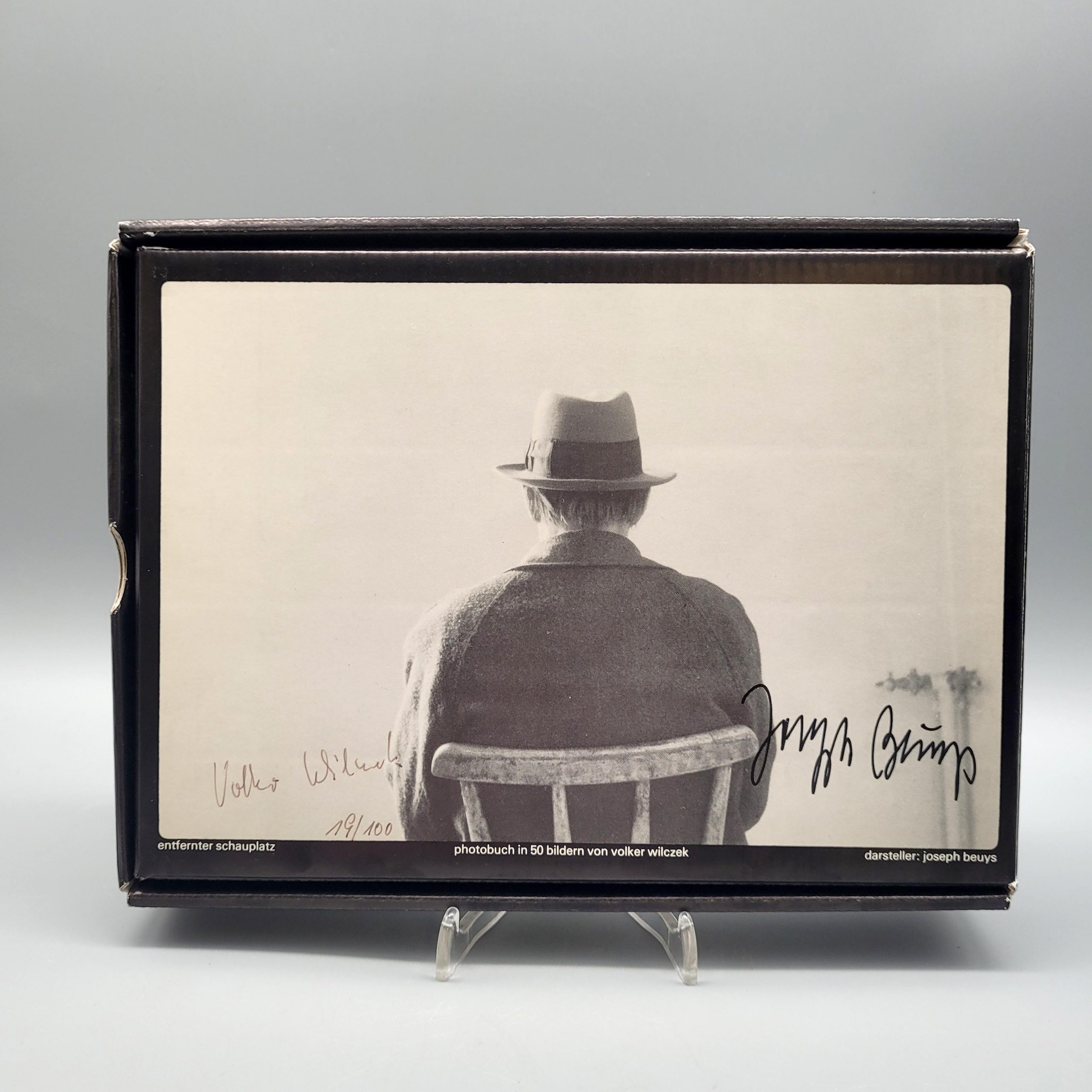 Los 663: BEUYS, Joseph / WILCEK, Volker: Entfernter Schauplatz – Bild 2