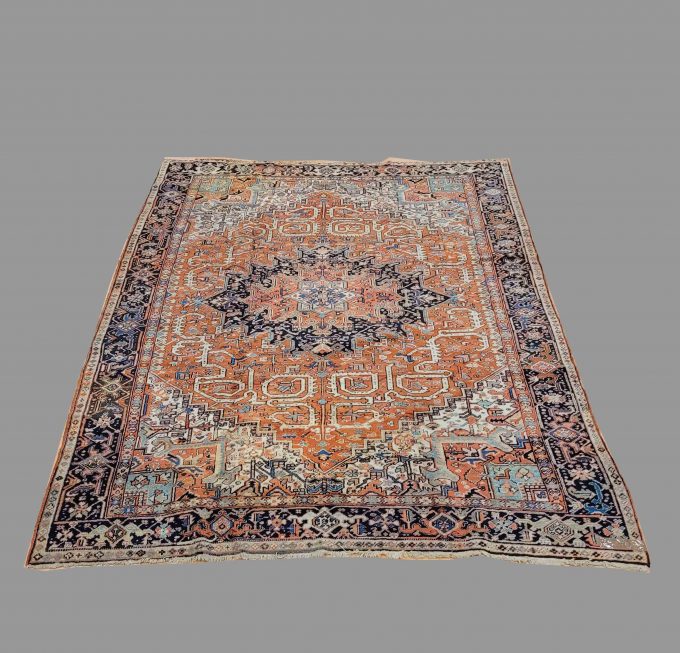 Los 898: Heriz, um 1940, 324 x 265 cm, Zustand B/C