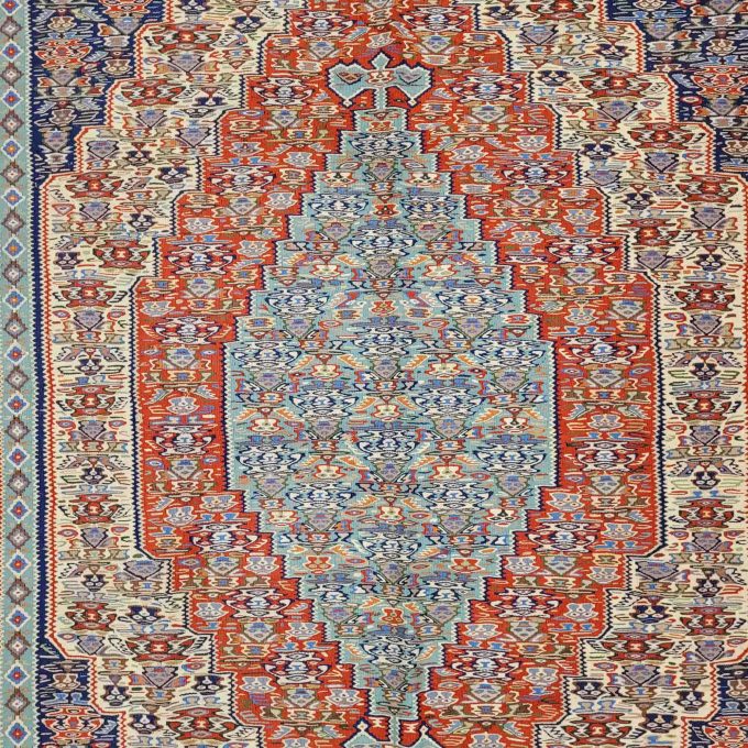 Los 926: Zwei Senne-Kelim, um 1950, 245 x 145 cm, 150 x 135 cm, Zustand B/C – Bild 3