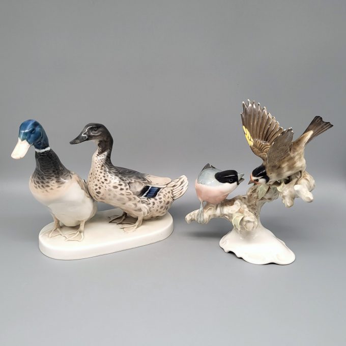 Los 113: Paar Enten / Zwei Singvögel auf einem Ast