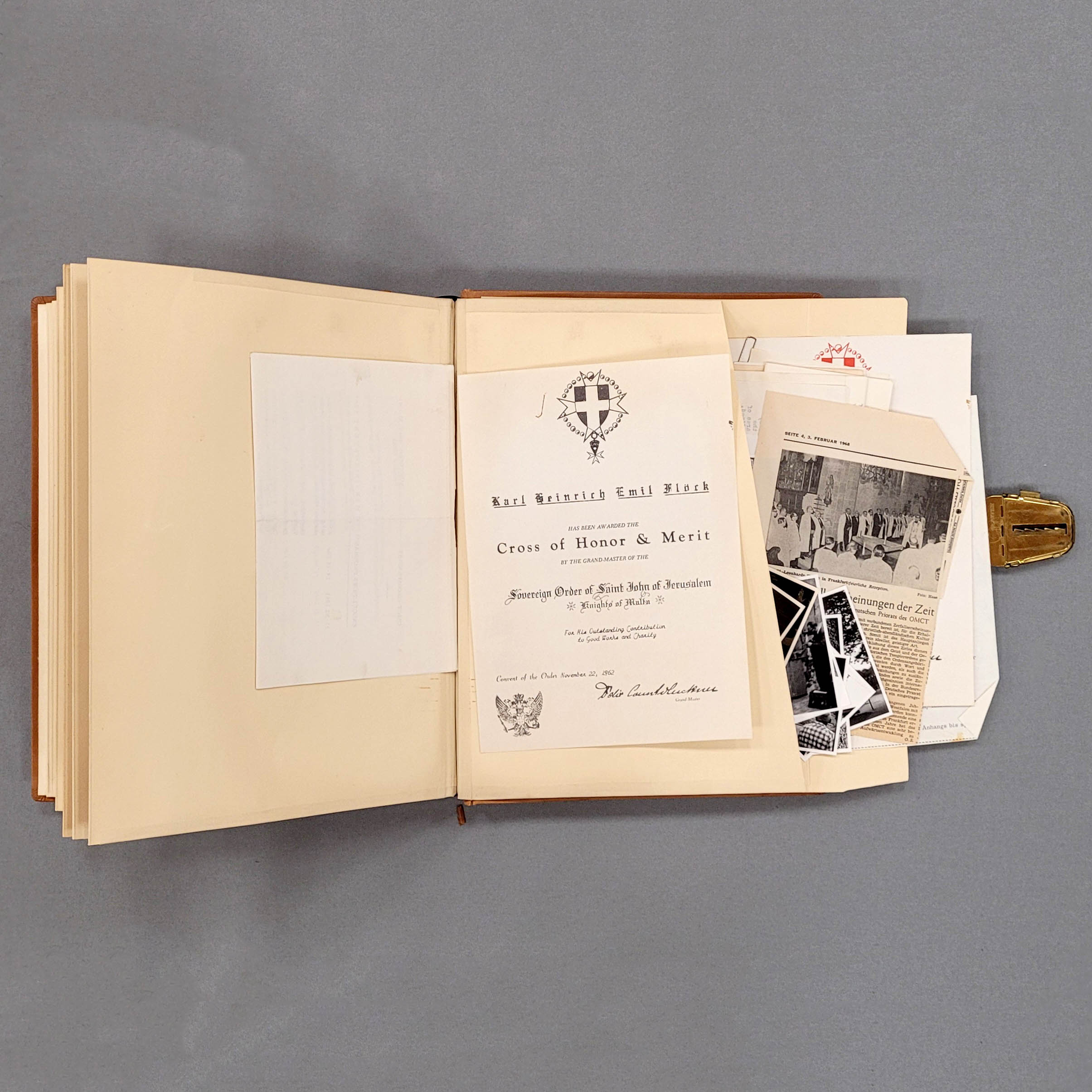 Los 34: Urkundenmappe des Komturritters Karl Flöck des Tempelherren-Ordens – Bild 3