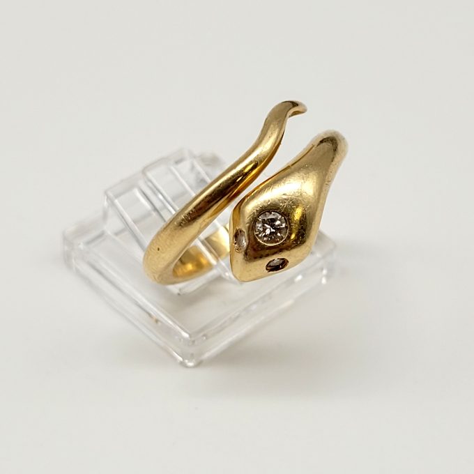 Los 650: Ring in Form einer Schlange