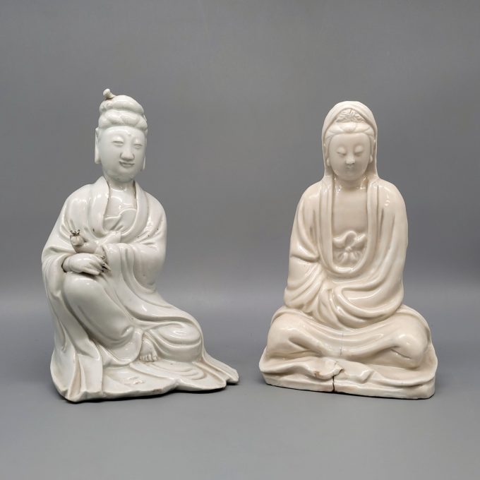 Los 729: Zwei sitzende Guanyin