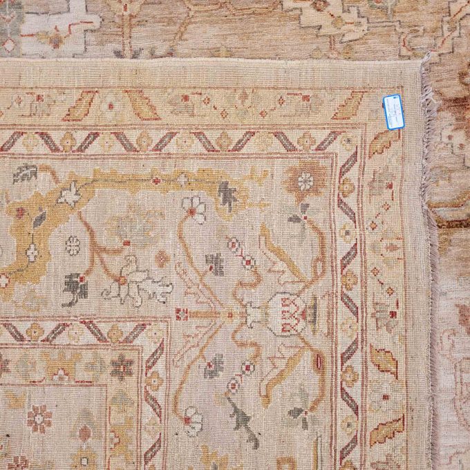 Los 761: Ushak, um 1970, Wolle auf Wolle, 490 x 355 cm, Zustand B/C – Bild 2