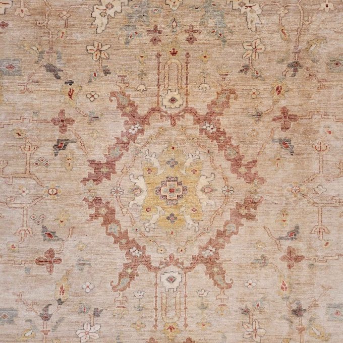 Los 761: Ushak, um 1970, Wolle auf Wolle, 490 x 355 cm, Zustand B/C – Bild 3