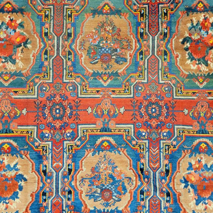 Los 762: Bachtiar, um 1920, 500 x 320 cm, Zustand B/C – Bild 3