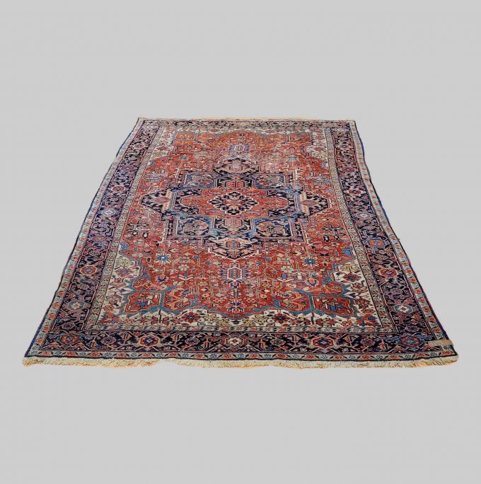 Los 763: Heriz, um 1920, 435 x 310 cm, Zustand D