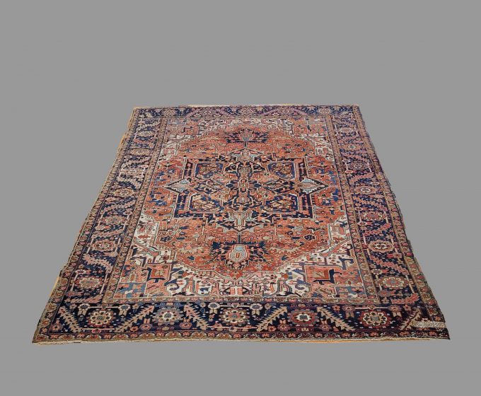 Los 771: Heriz, um 1920, 352 x 265 cm, Zustand C