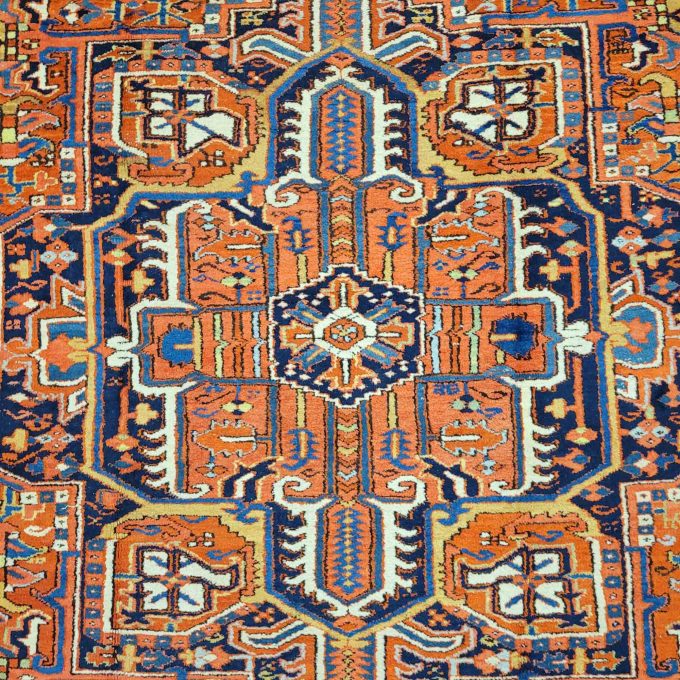 Los 772: Heriz, um 1930, 360 x 250 cm, Zustand C – Bild 4