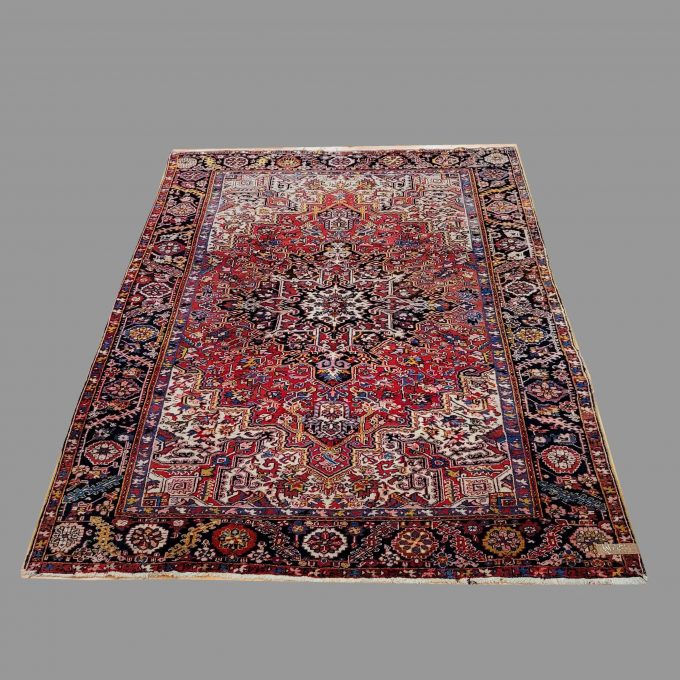 Los 773: Heriz, um 1940, 331 x 262 cm, Zustand C