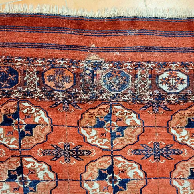 Los 787: Tekke-Turkmene, 19. Jahrhundert, 296 x 210 cm, Zustand C (alte Reparaturen) – Bild 3