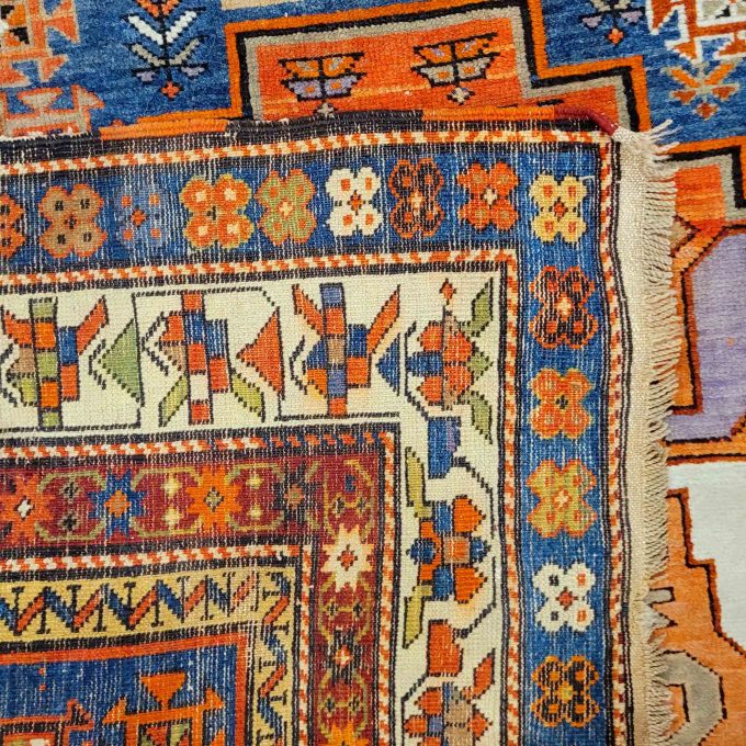 Los 795: Wolkenbandkazak, um 1910, 273 x 133 cm, Zustand C – Bild 2