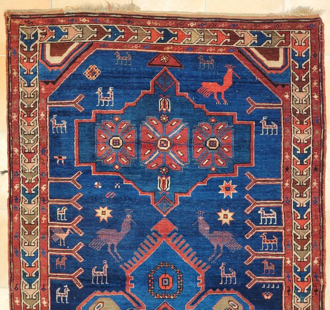 Los 819: Kazak, um 1930, 430 x 125 cm, Zustand C (restauriert) – Bild 4
