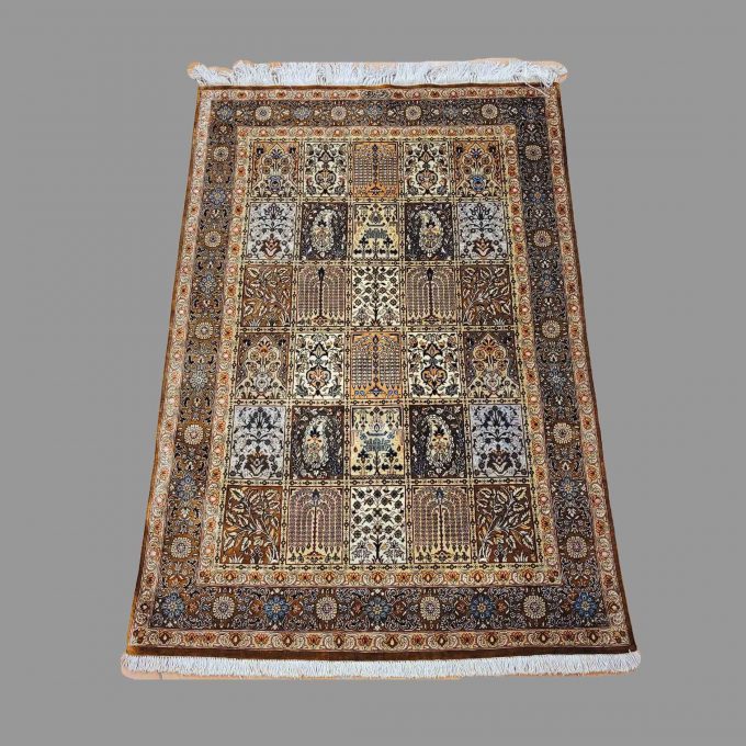 Los 825: Felder-Ghoum, Seide, 138 x 93 cm, Zustand B
