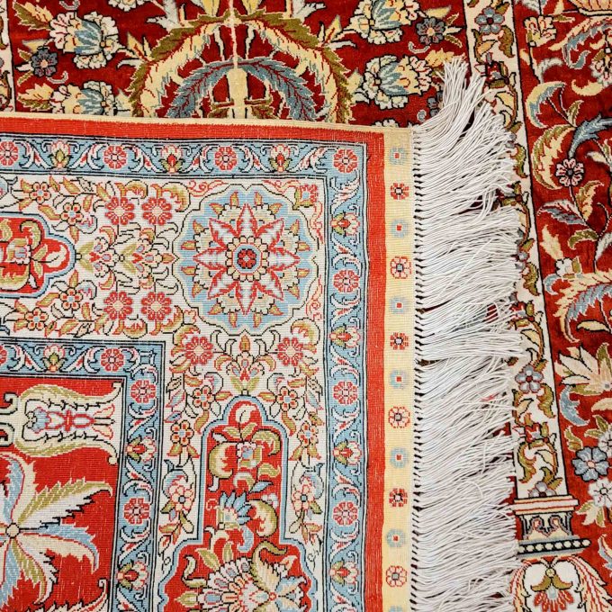Los 839: Hereke, Seide, signiert, 20. Jahrhundert, 169 x 108 cm, Zustand B – Bild 2