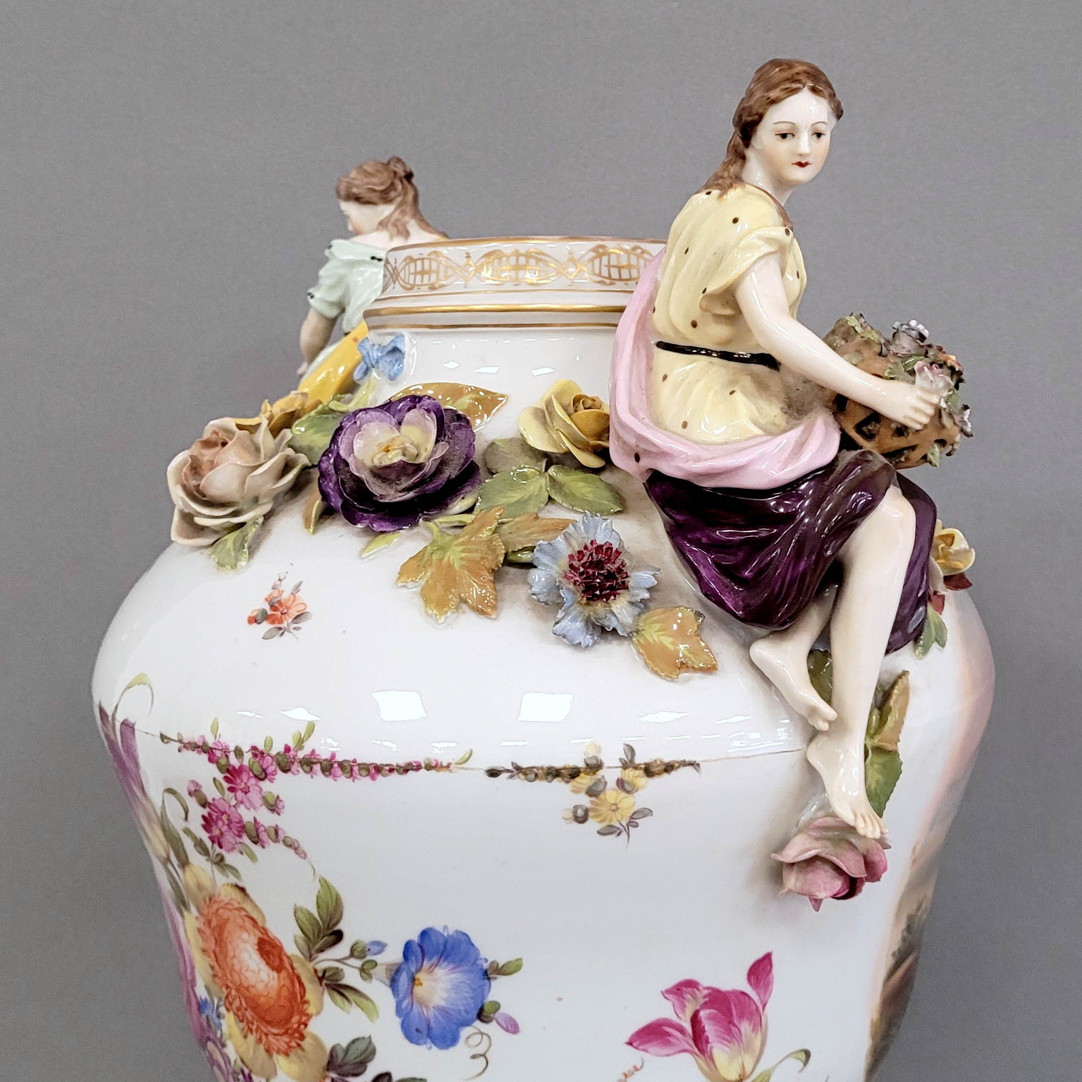 Los 139: Große Deckelvase auf Standsockel – Bild 4