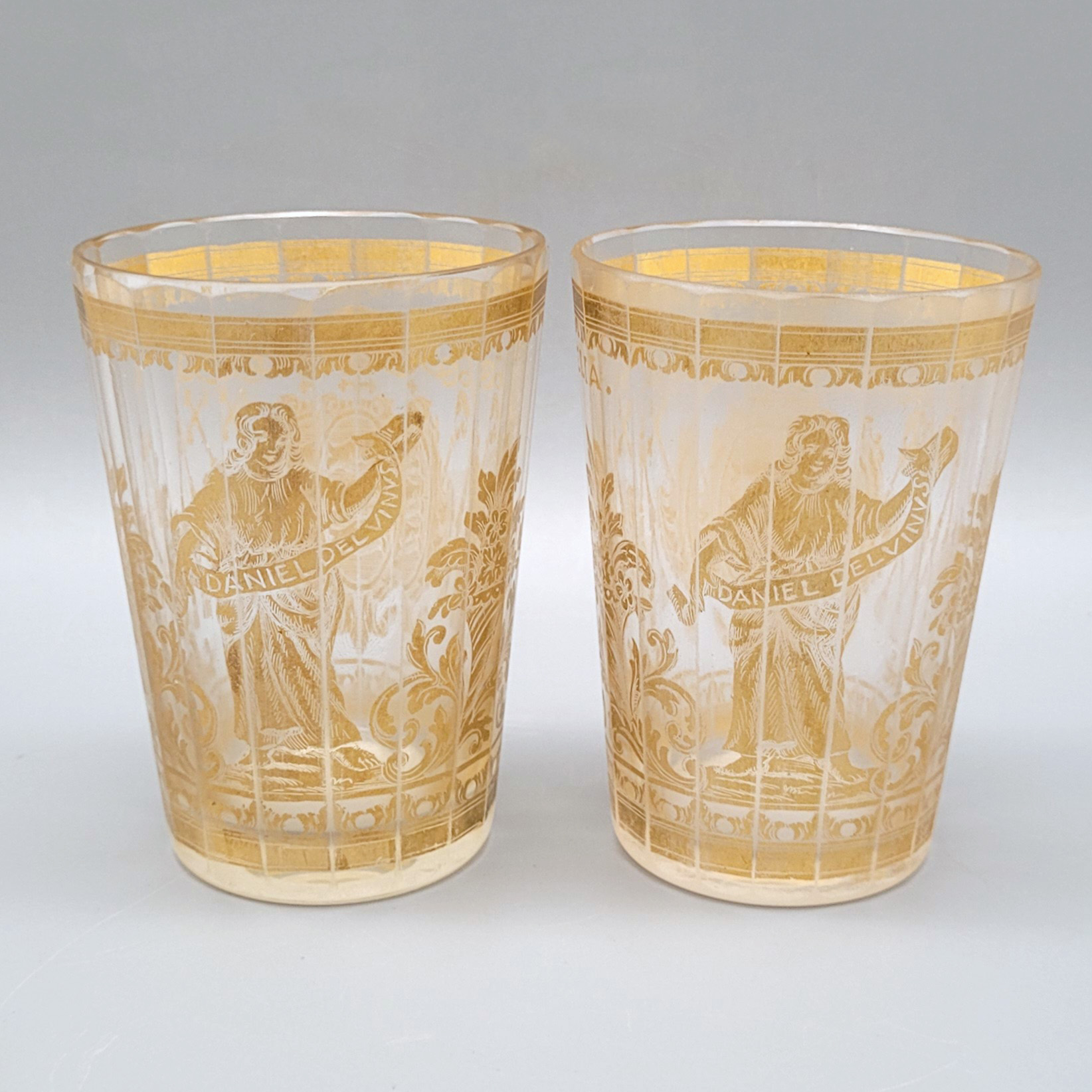 Los 192: Paar Becher