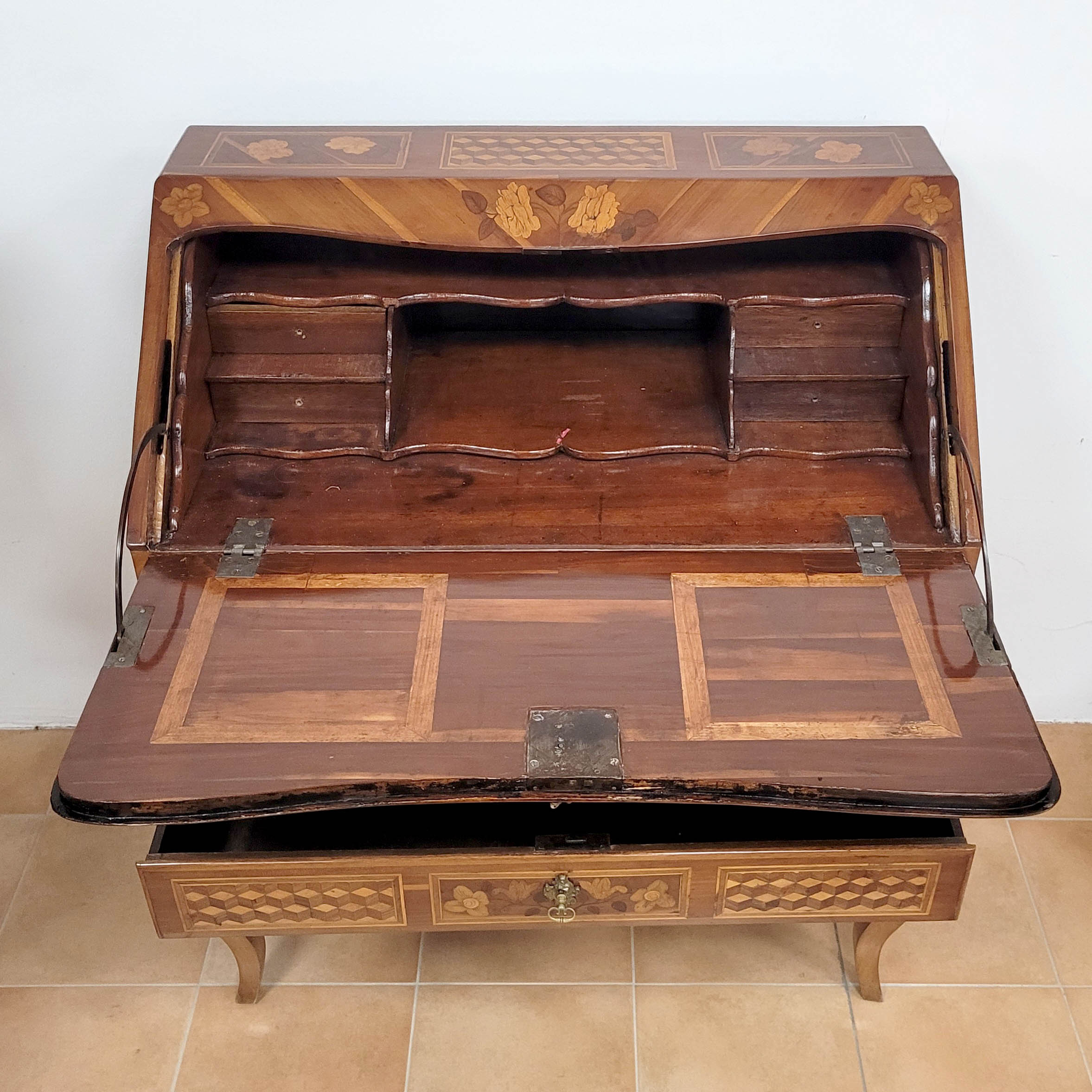 Los 440: Schrägklappensekretär – Bild 2