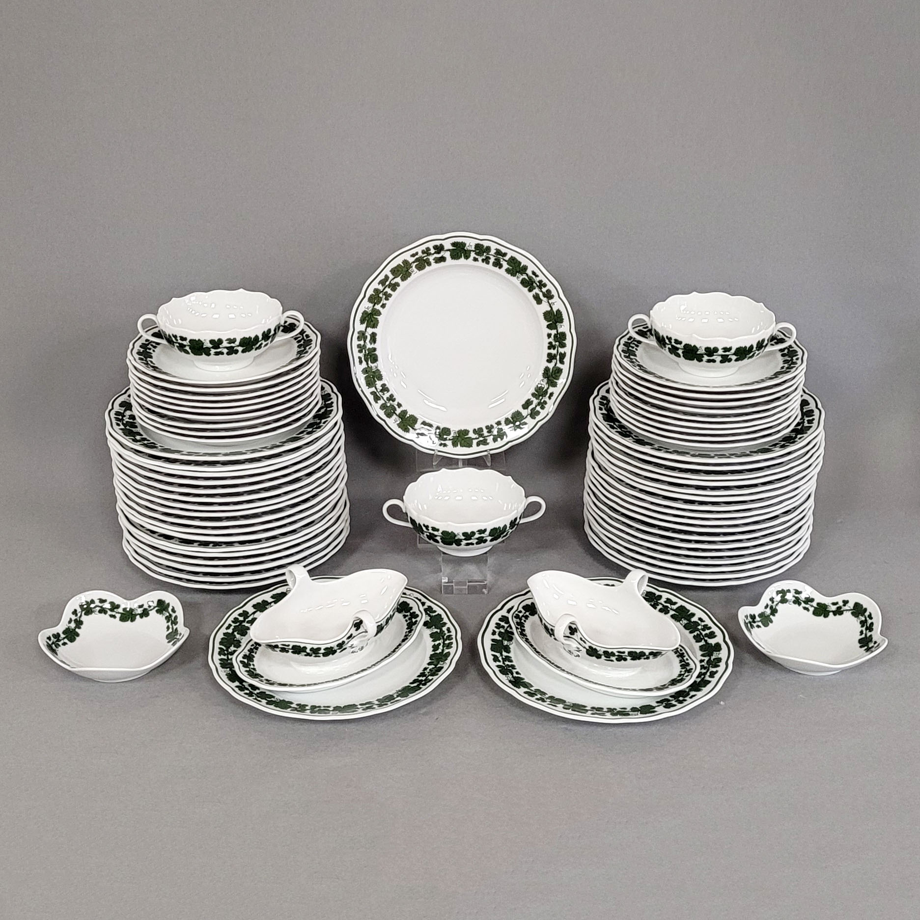 Los 189: Großes Speiseservice – Bild 3