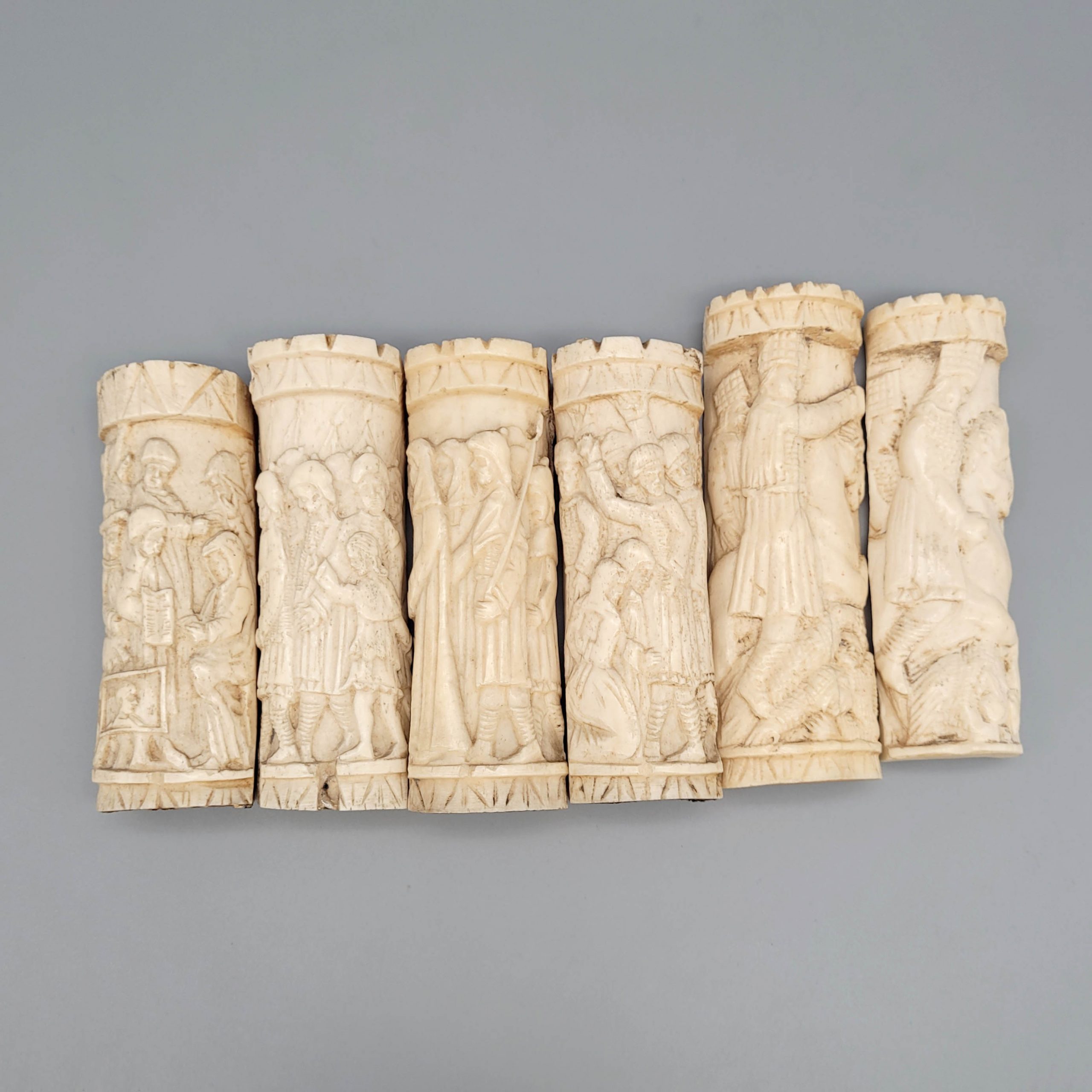 Los 369: Sechs Reliefs von dem Figurenfries einer Schatulle