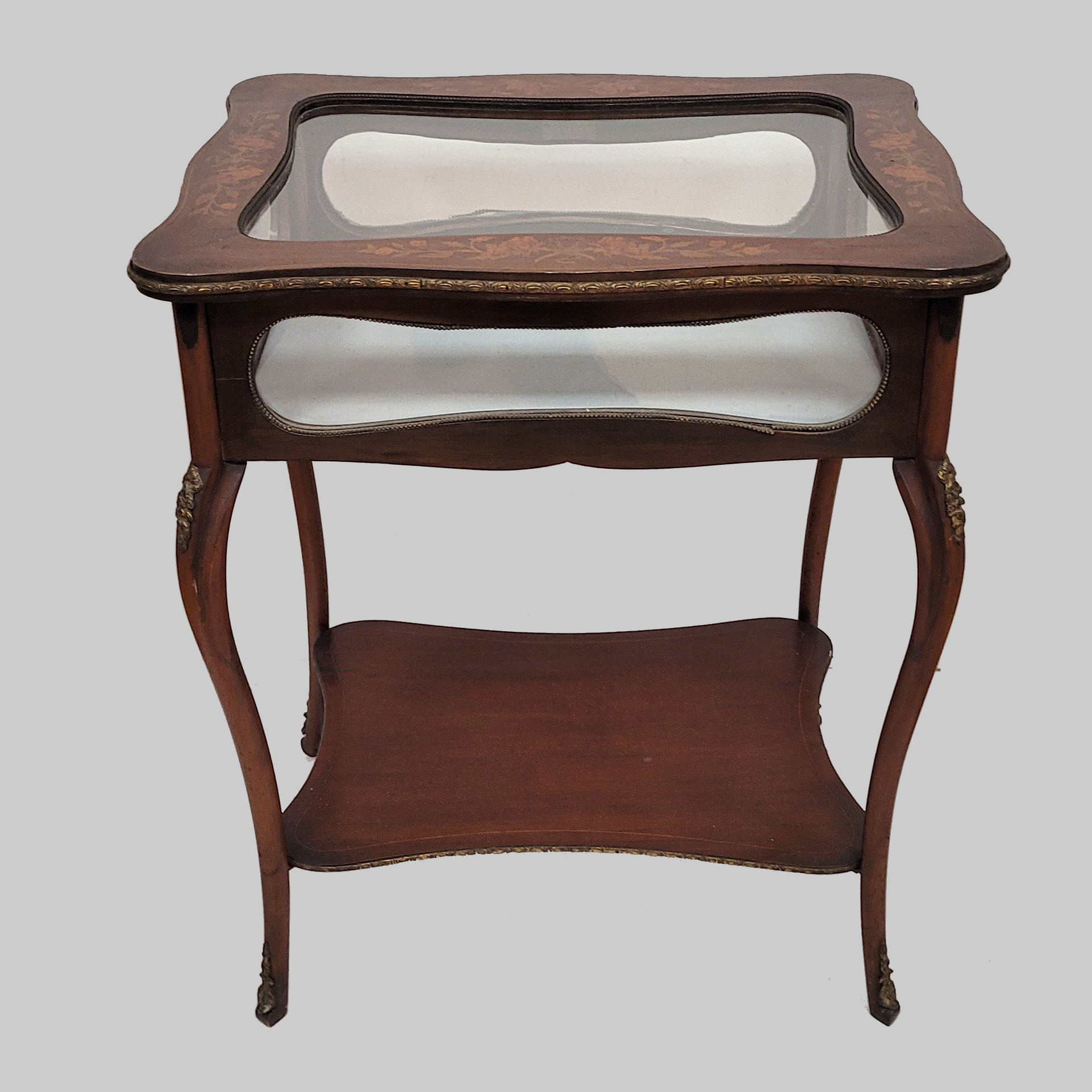 Los 433: Tischvitrine