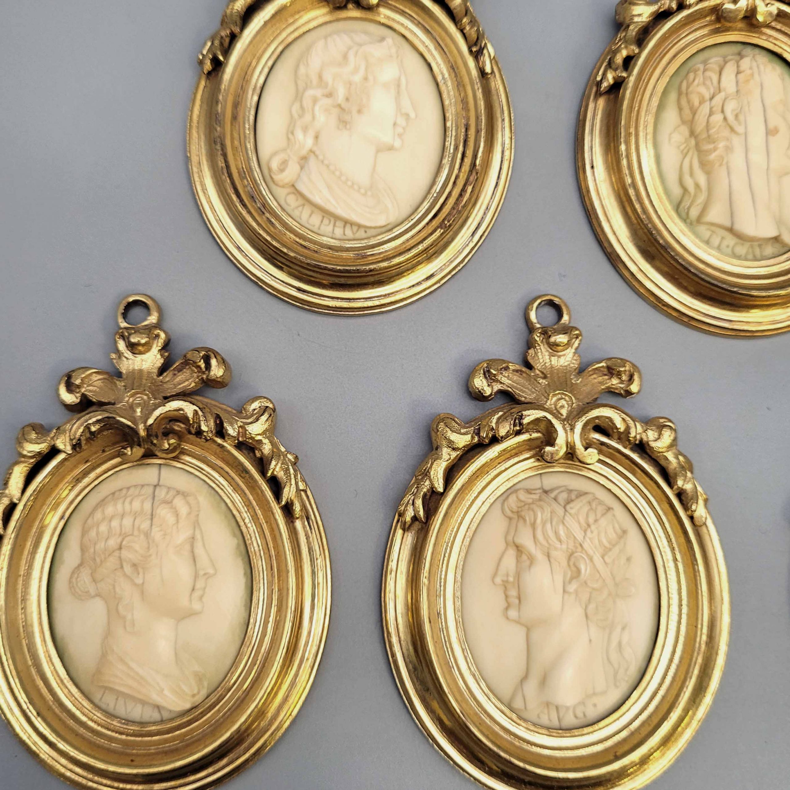 Los 482: Satz von fünf Porträtköpfen römischer Herrscher und Herrscherinnen – Bild 3